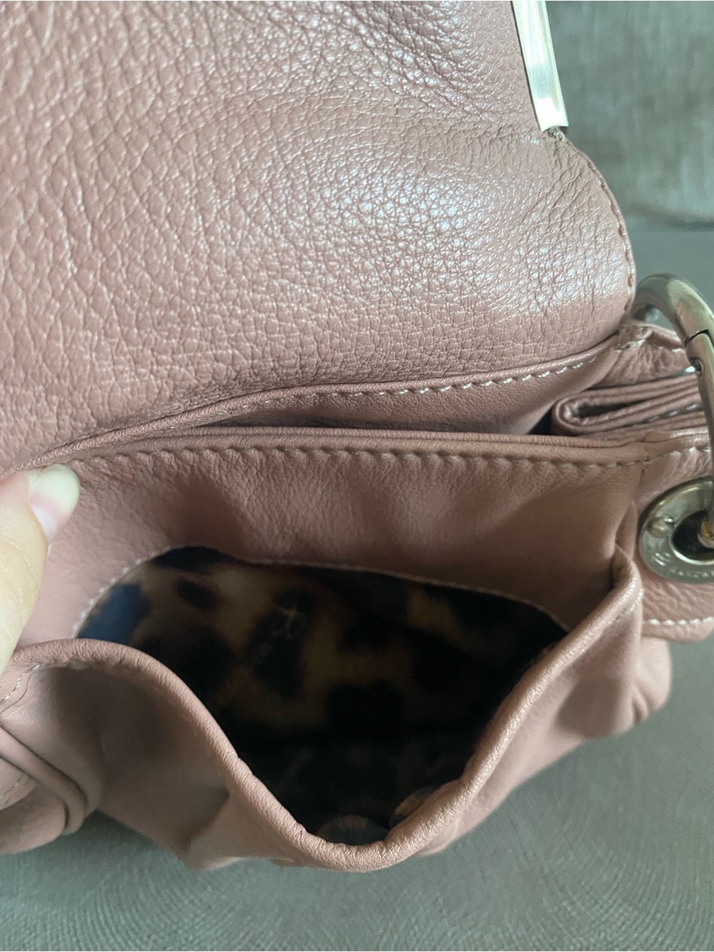 B. Makowsky Pink Leather Shoulder Bag with Chain Accent - Picture 5 of 8